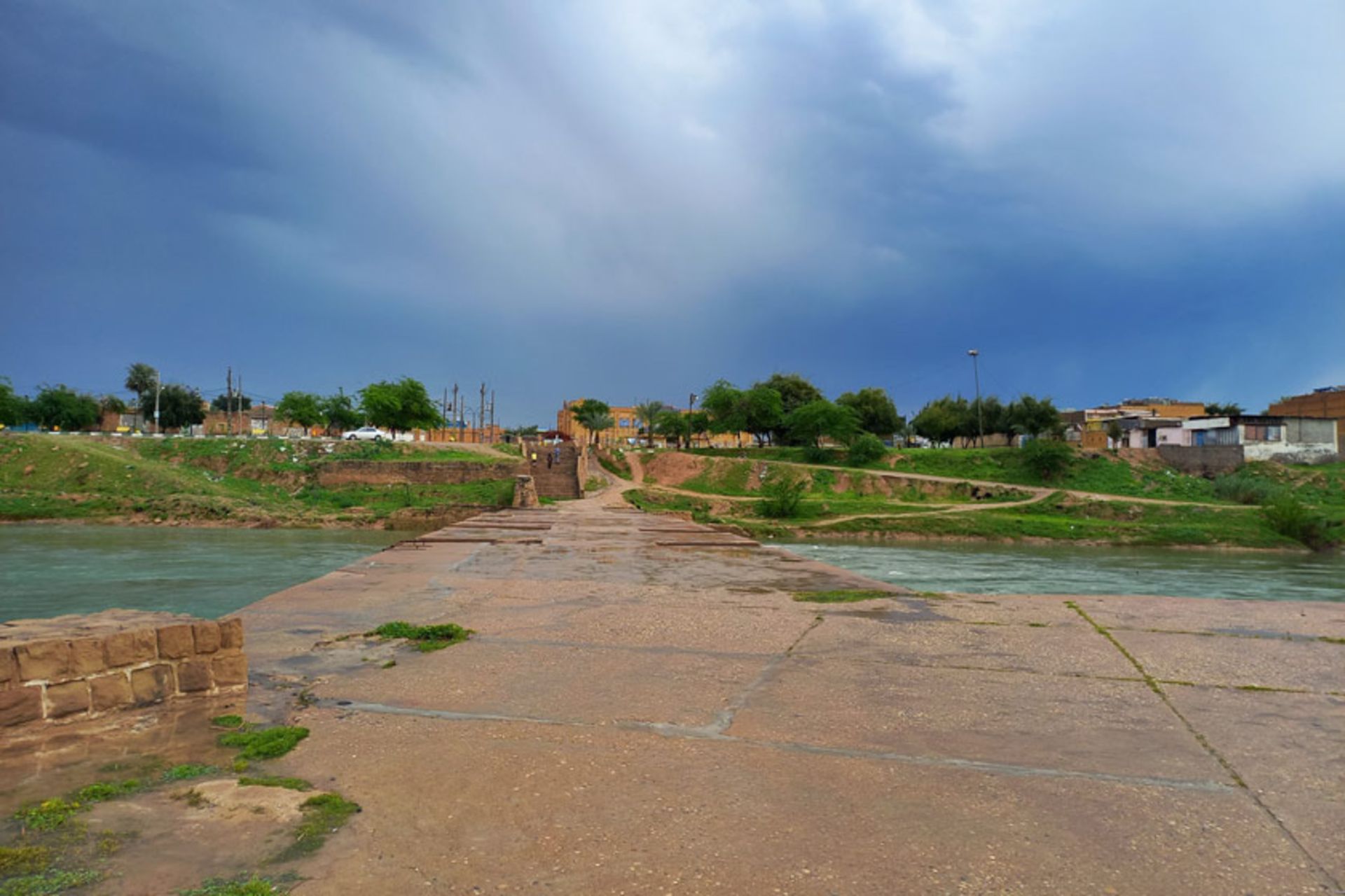 مسیر روی بند میزان