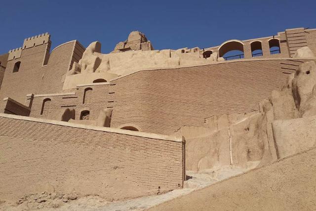 ۱۰ حقیقت شگفت‌انگیز درباره ارگ بم؛ از شهر زیرزمینی تا زلزله و بازسازی