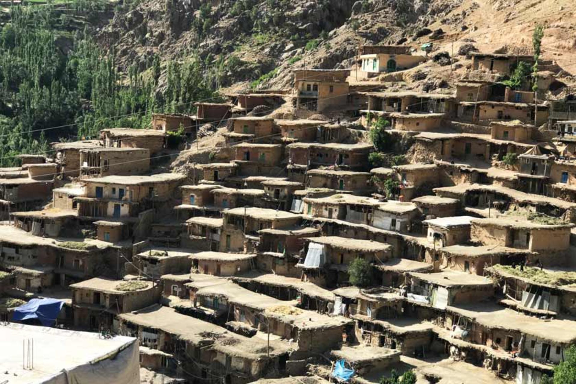 دورنمایی از روستای سر آقا سید