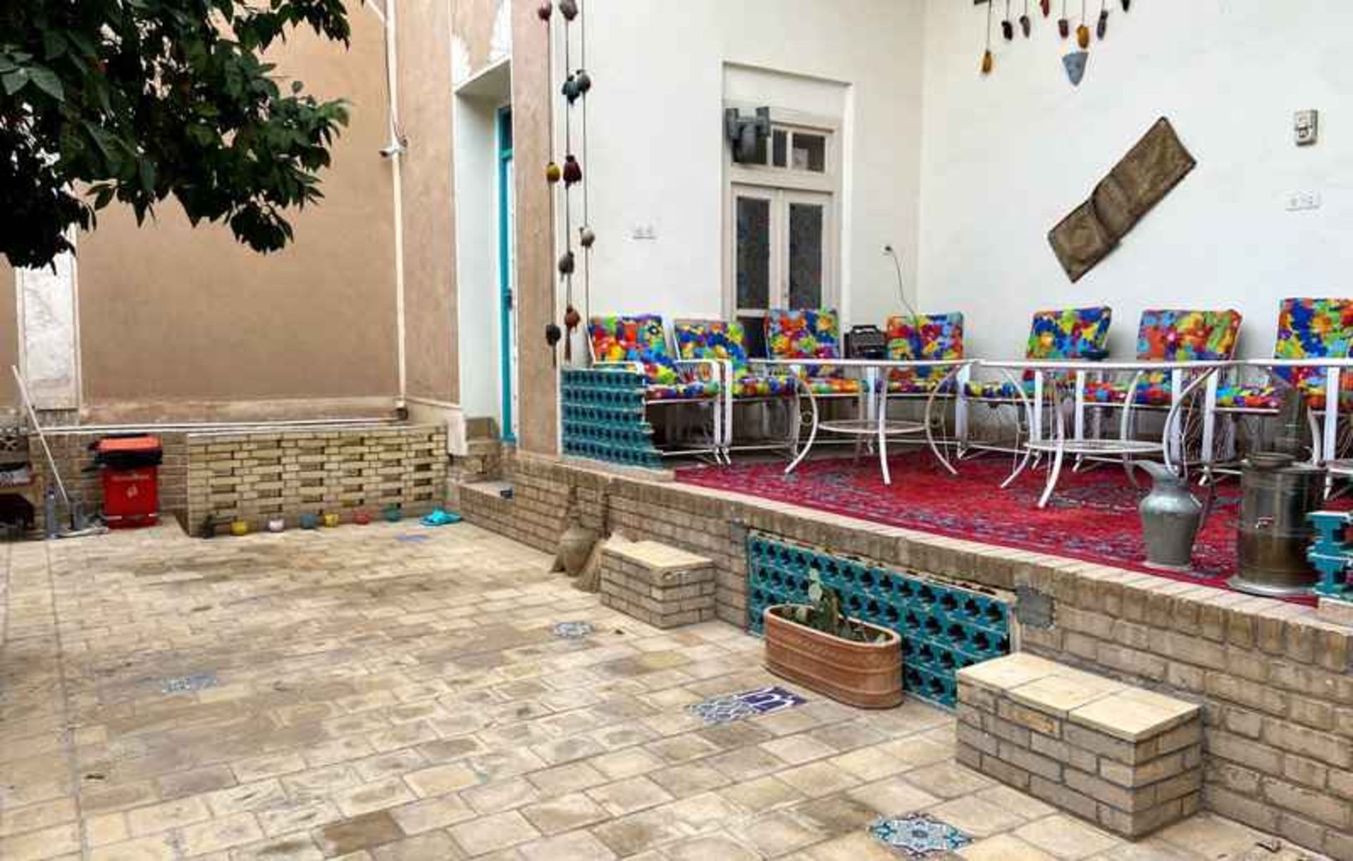 بومگردی سرای اوروزا