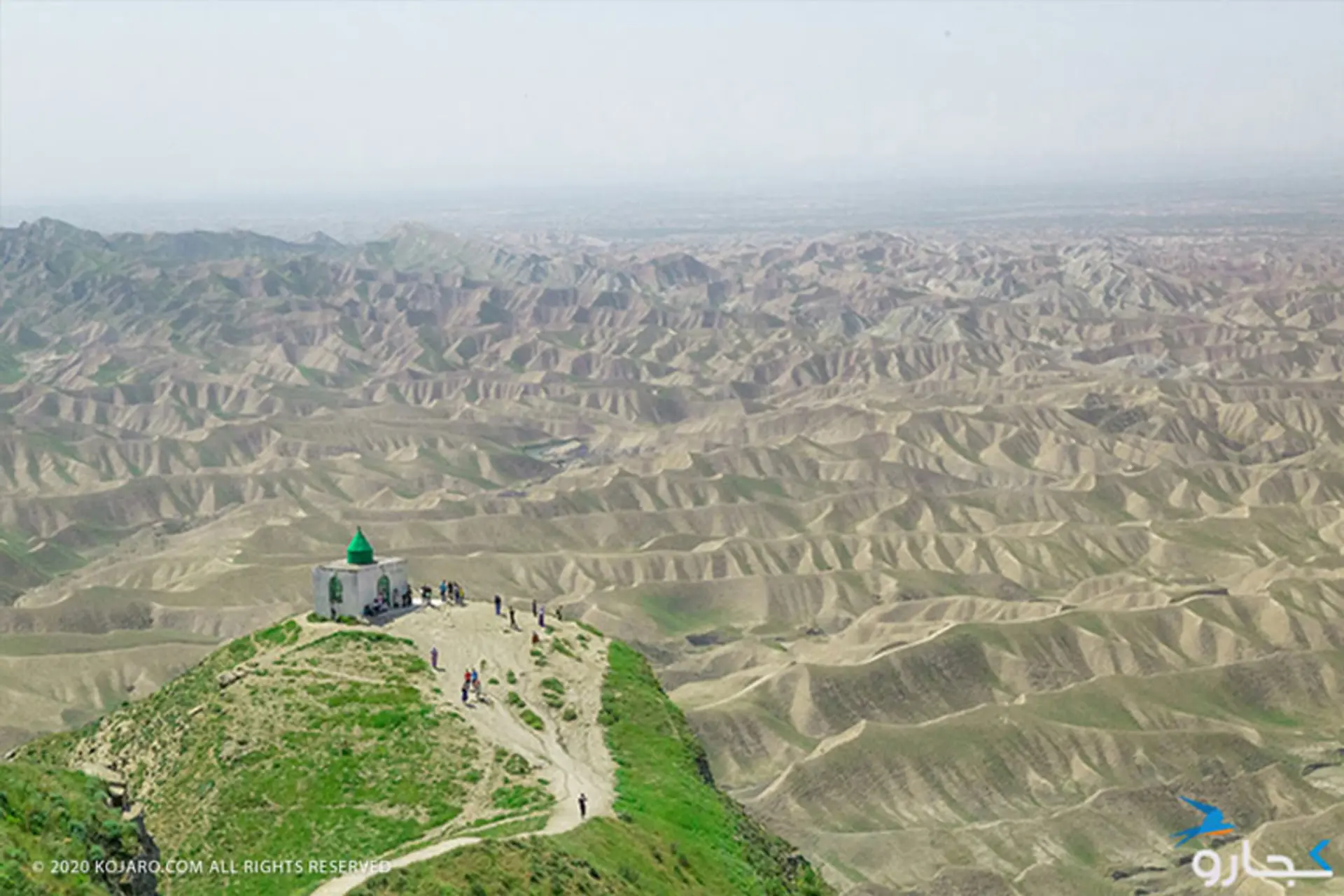دورنمایی از قبرستان خالد نبی