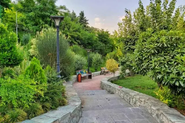 مسیرهای پیاده‌روی در بوستان بهشت مادران