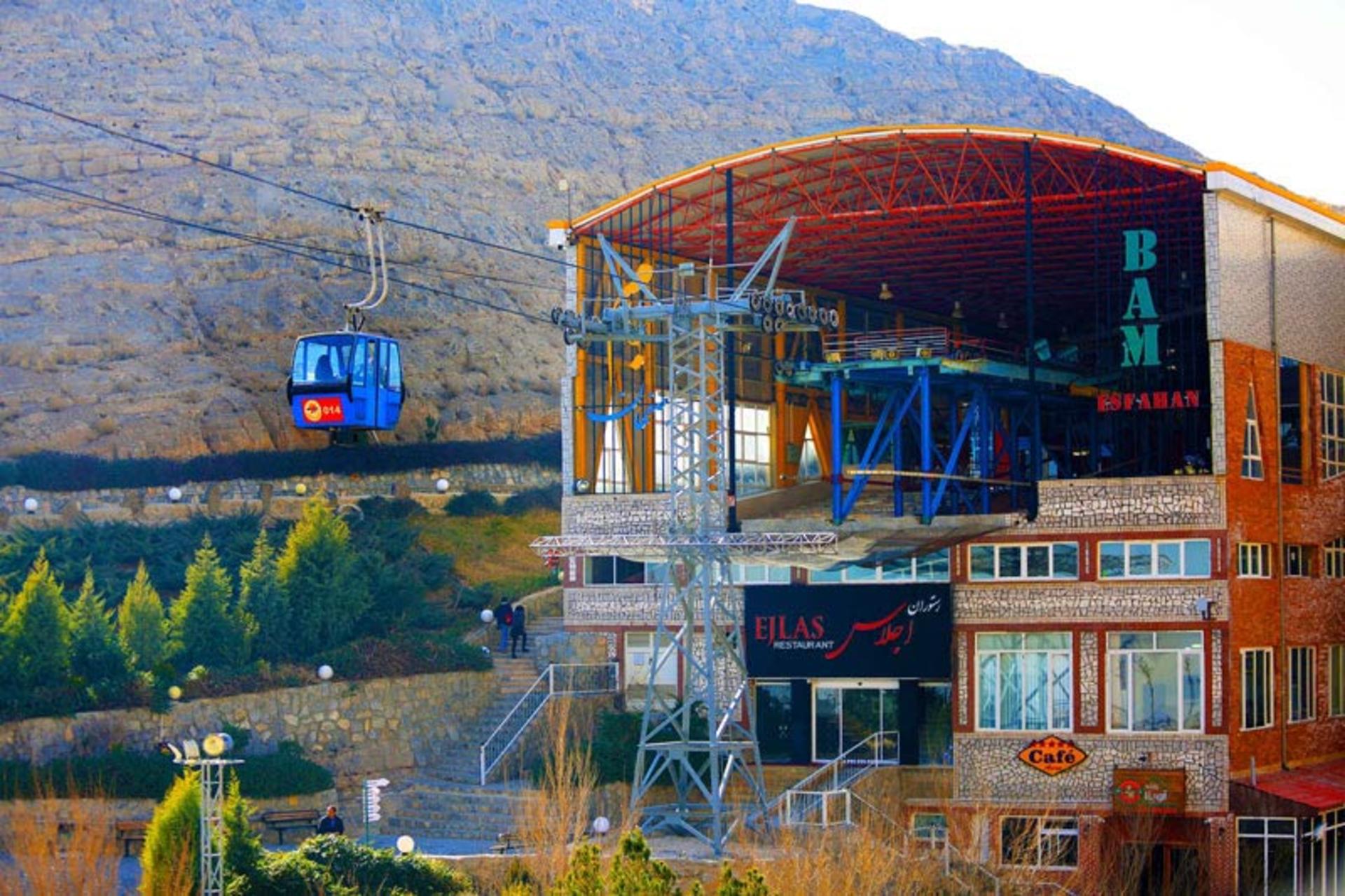 کافه و رستوران‌های بام اصفهان