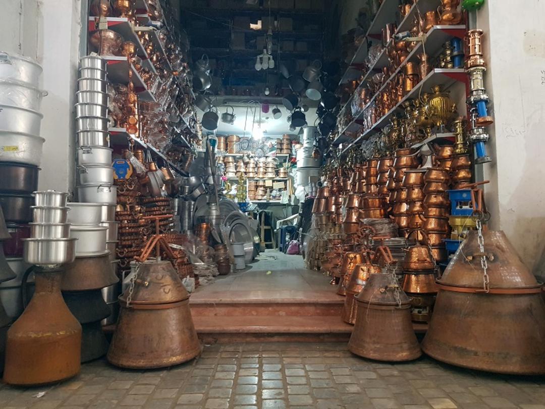 مغازه مس فروشی در بازار سنتی کاشان
