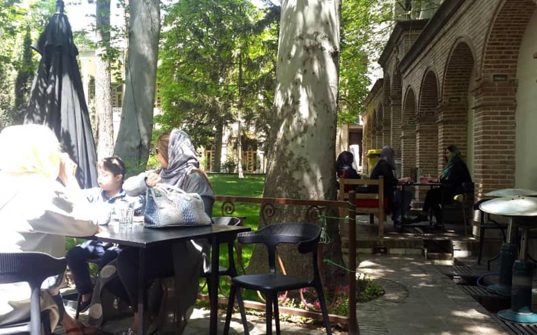 فضای روباز رستوران چای بار