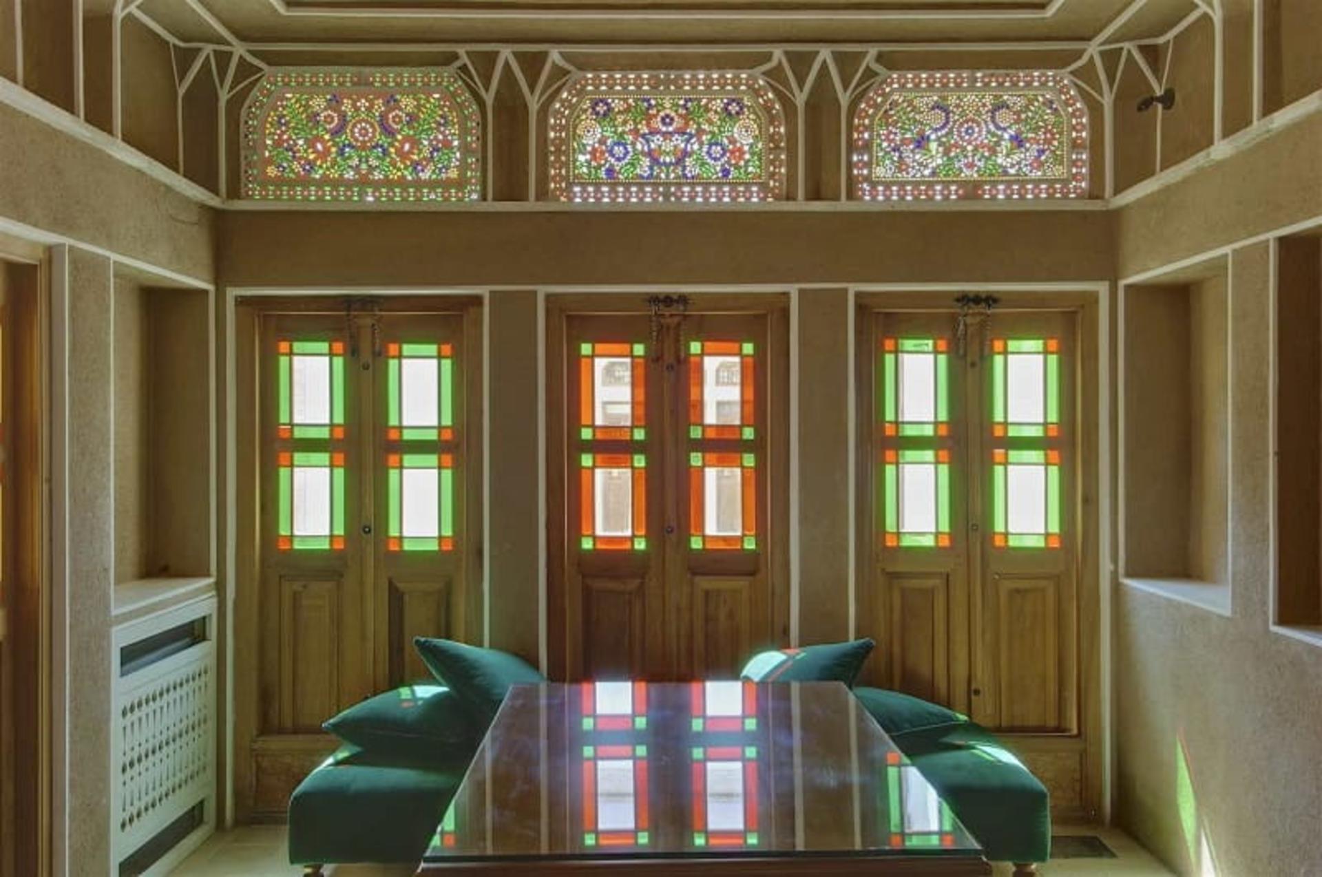 امکانات اقامتگاه سنتی منوچهری