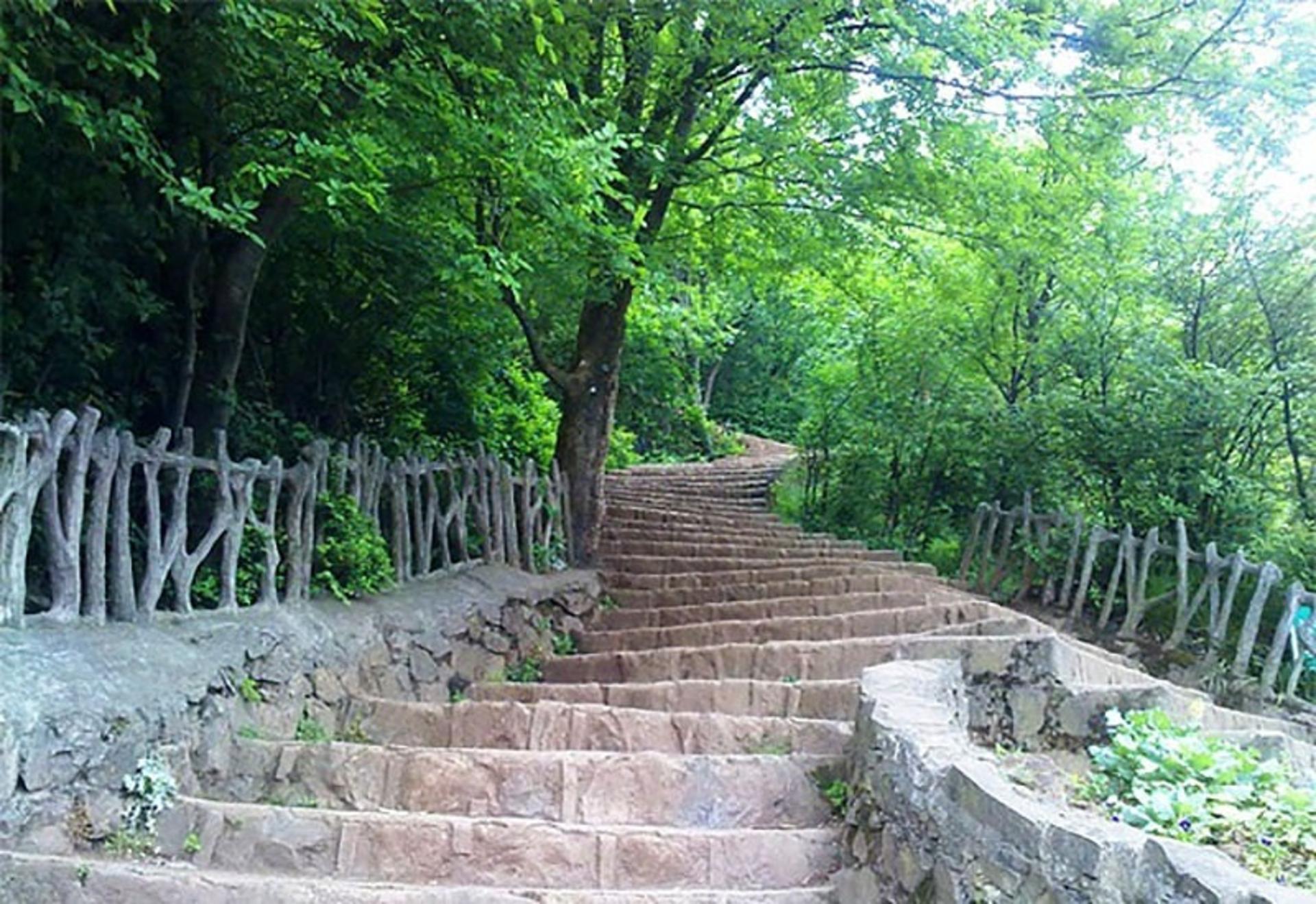 مسیر پیاده‌روی شیطان کوه لاهیجان