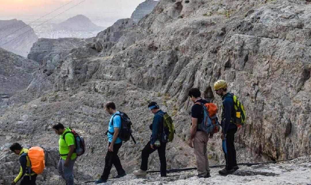 کوهپیمایی در کوه صفه اصفهان