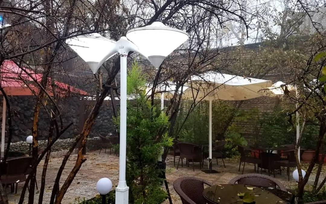فضای باغ رستوران سایدا