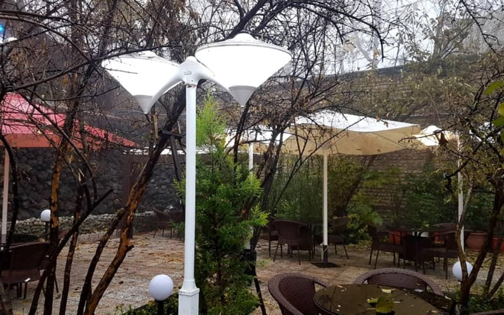 فضای باغ رستوران سایدا