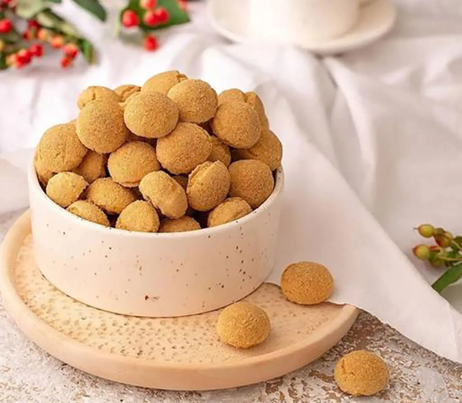 شیرینی حاج بادام یزدی 