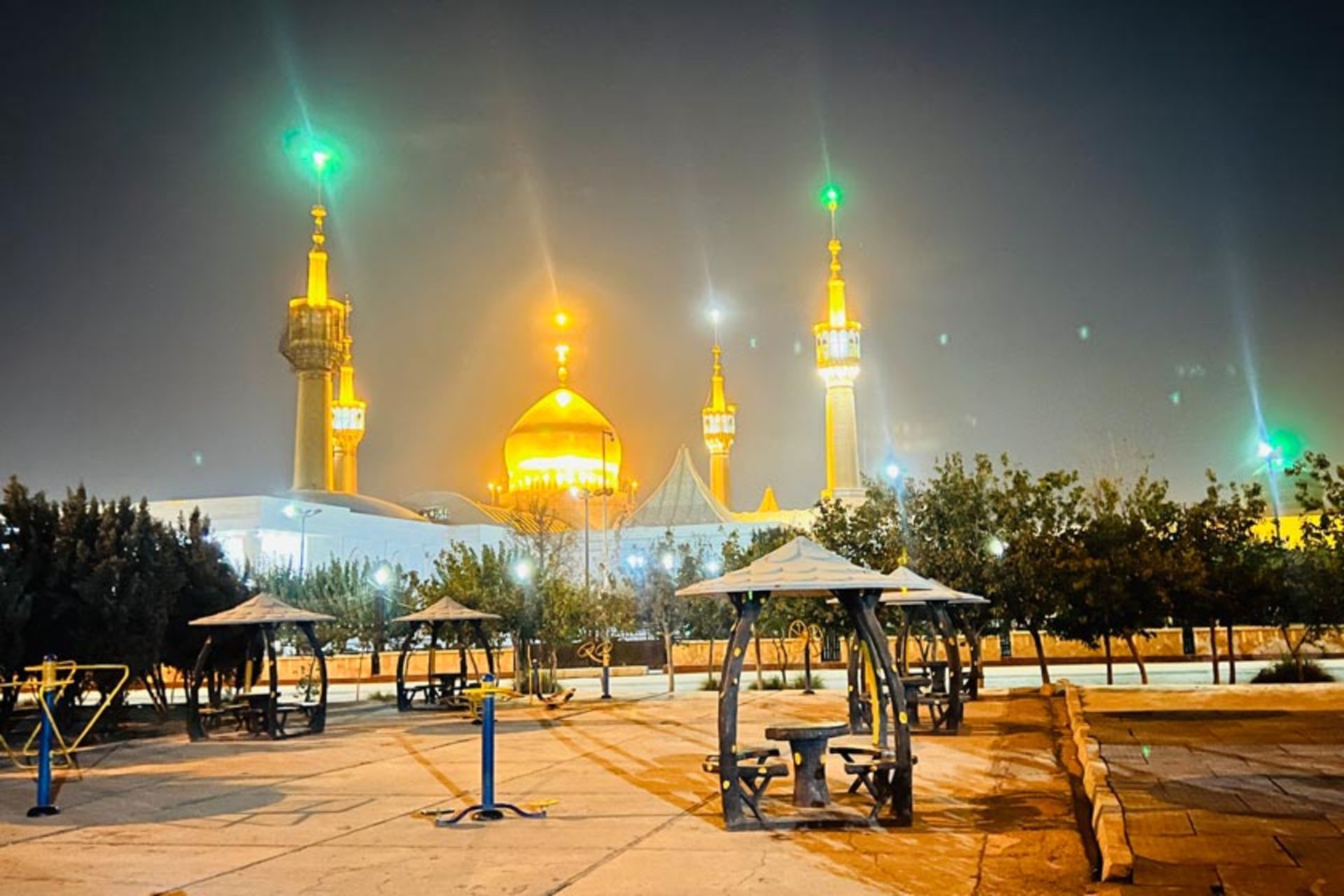 مرقد امام خمینی (ره) در شب