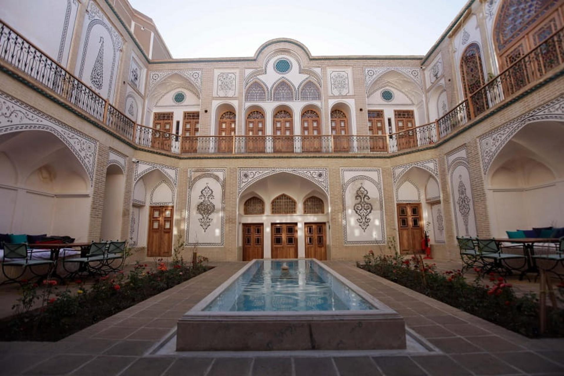 عمارت بوتیک هتل سوریجان کاشان