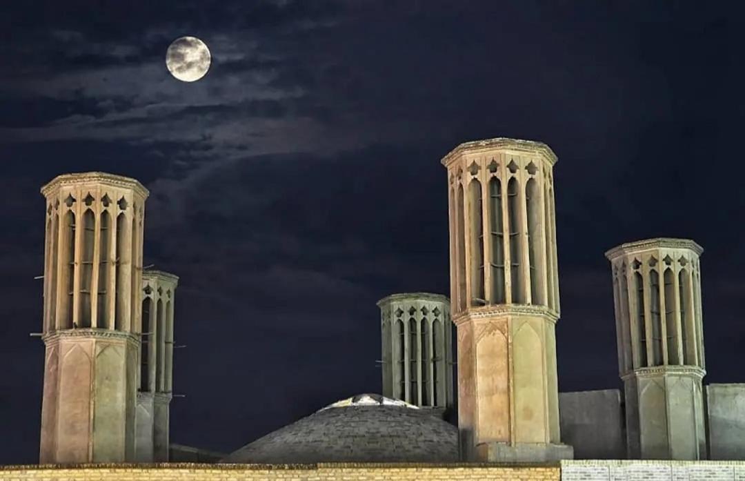 آب انبار پنج بادگیری امیر چخماق
