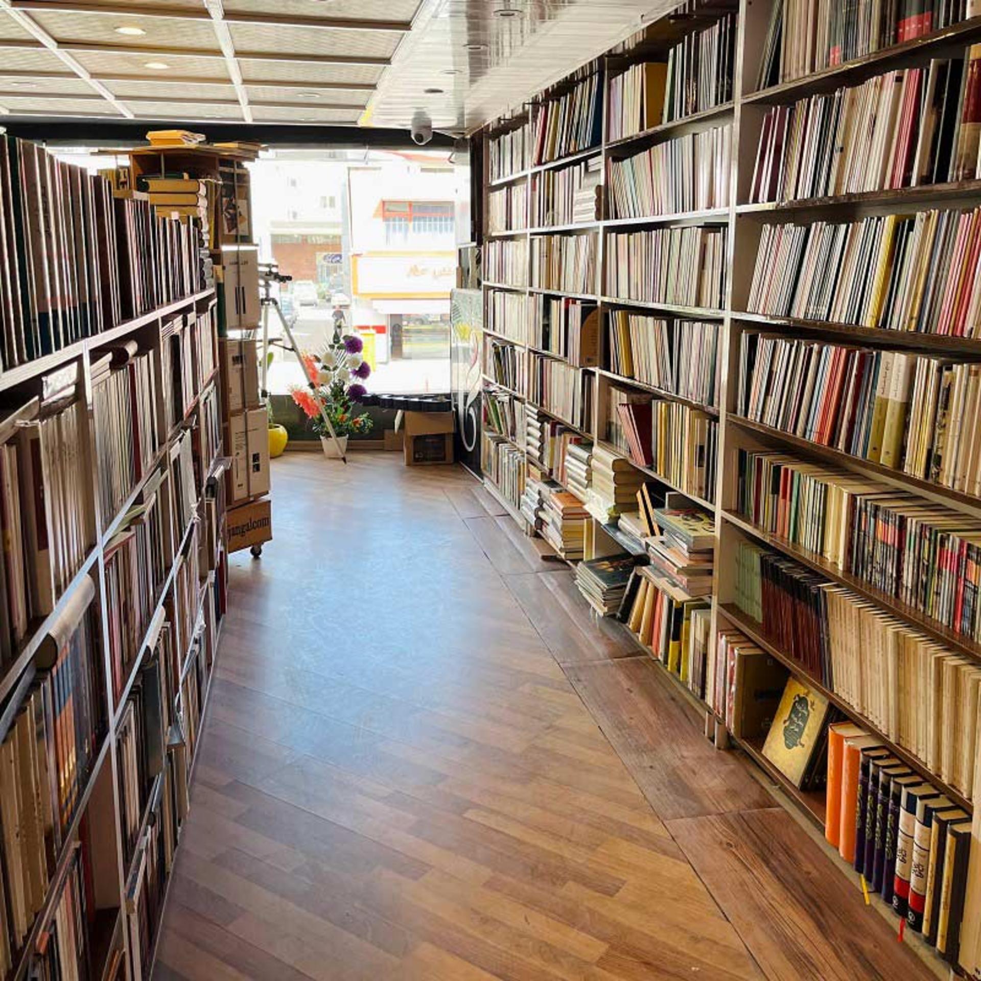 کافه کتاب کاف تبریز