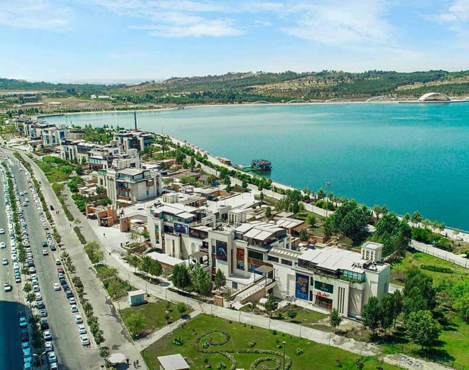 بام لند تهران؛ منبع عکس: اینستاگرام bamlandmall.ir؛ عکاس: ناشناس
