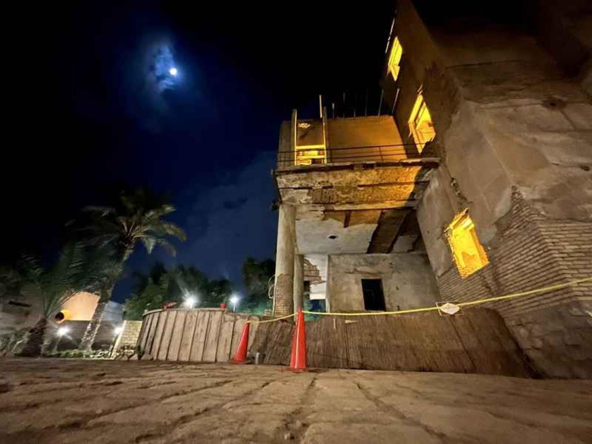 هتل قو اهواز در شب