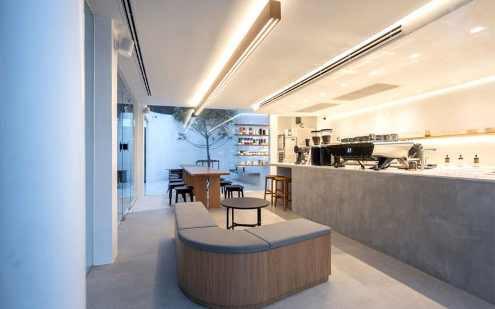 دکوراسیون کافی اسپیس دبل اسلش