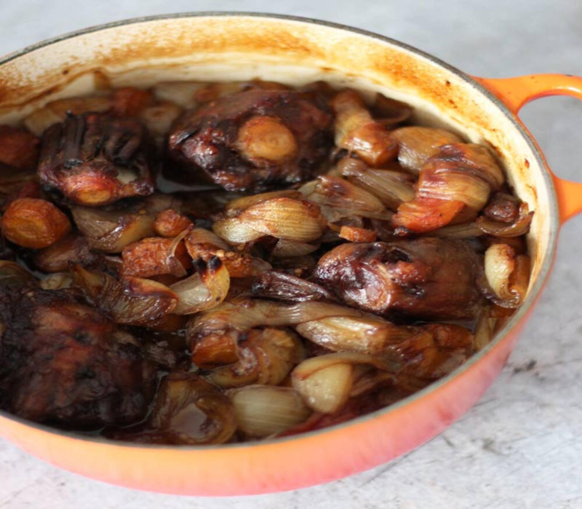 عکاوی یا دم گاو سرخ شده 