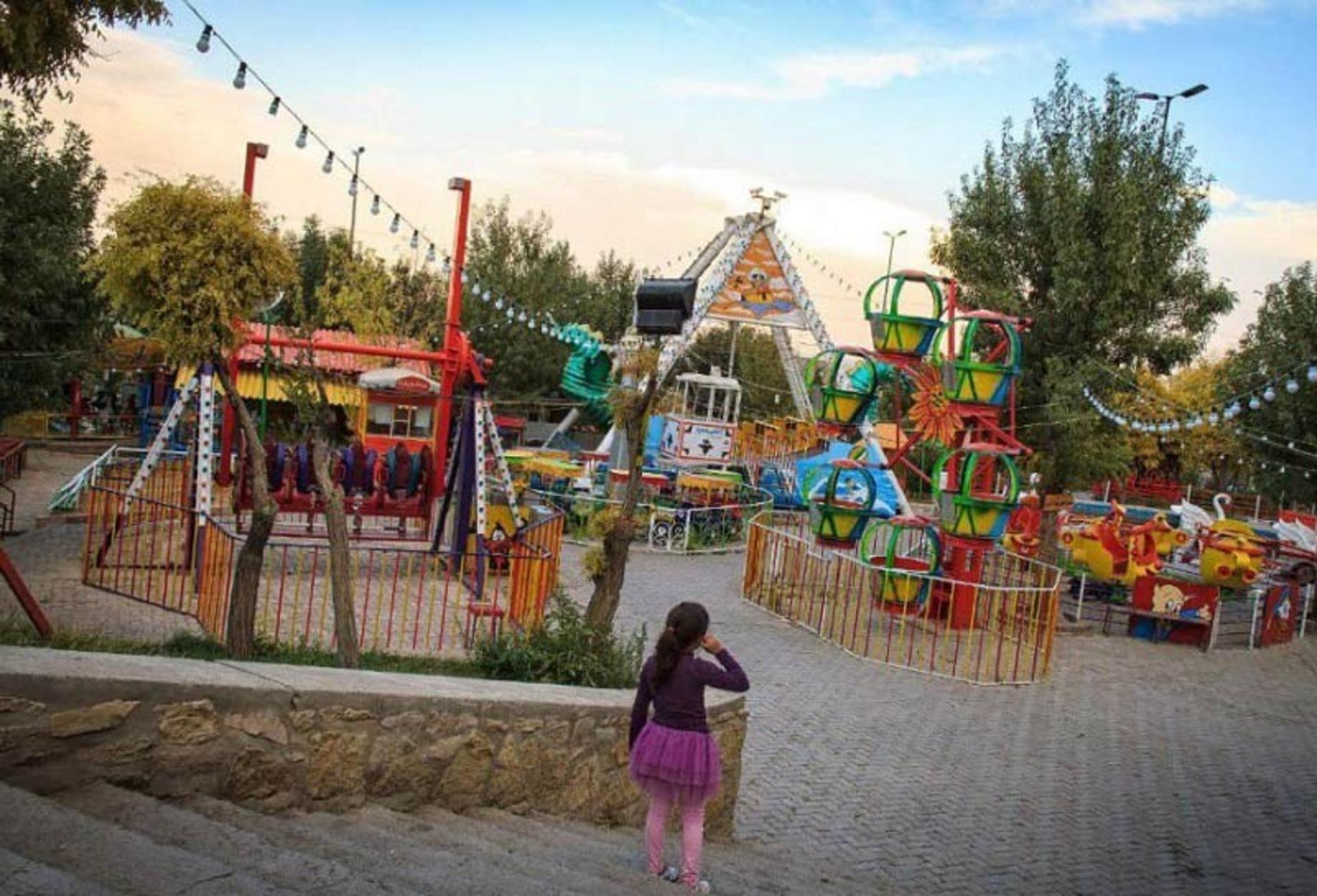 شهربازی مجموعه تفریحی غار علیصدر؛ منبع عکس: iranhotelonline.com