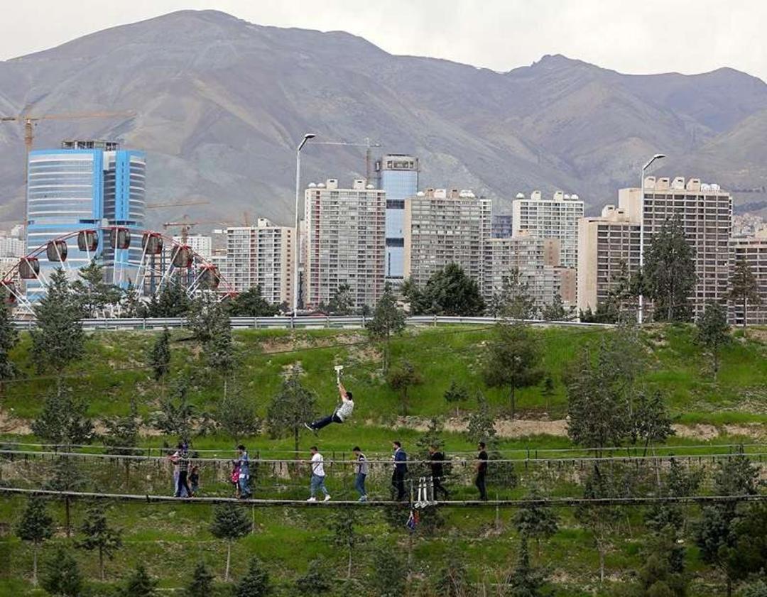 زیپ لاین برج میلادگوگل مپ مهرداد بی پروا