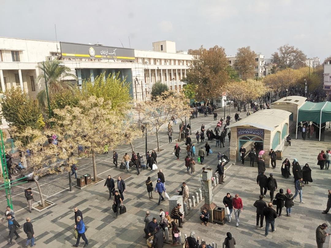 نمی خیابان پانزده خرداد از رستوران مسلم؛ منبع: گوگل مپ؛ عکاس: مهدی اعتمادی