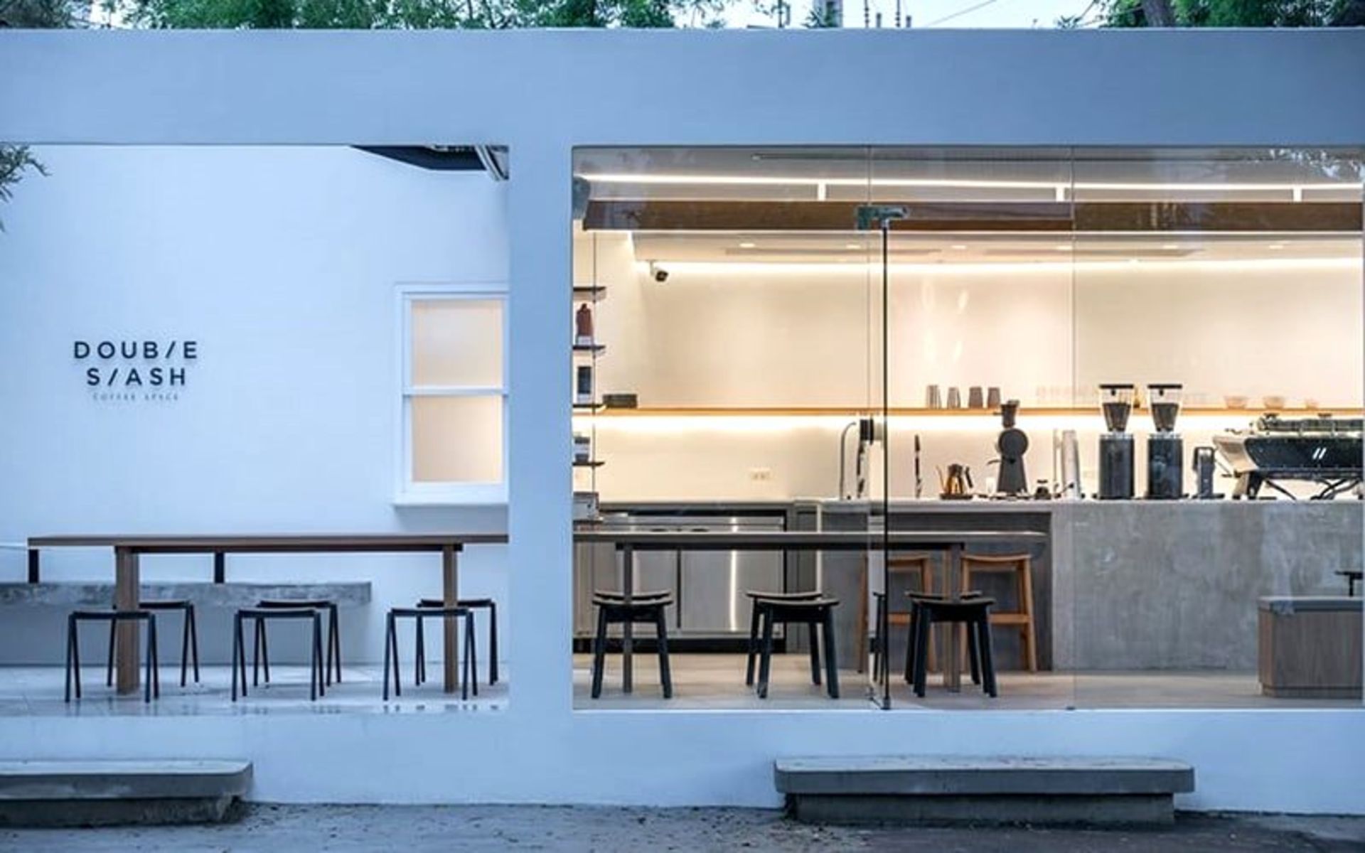 عکس از نمای کافی اسپیس دبل اسلش
