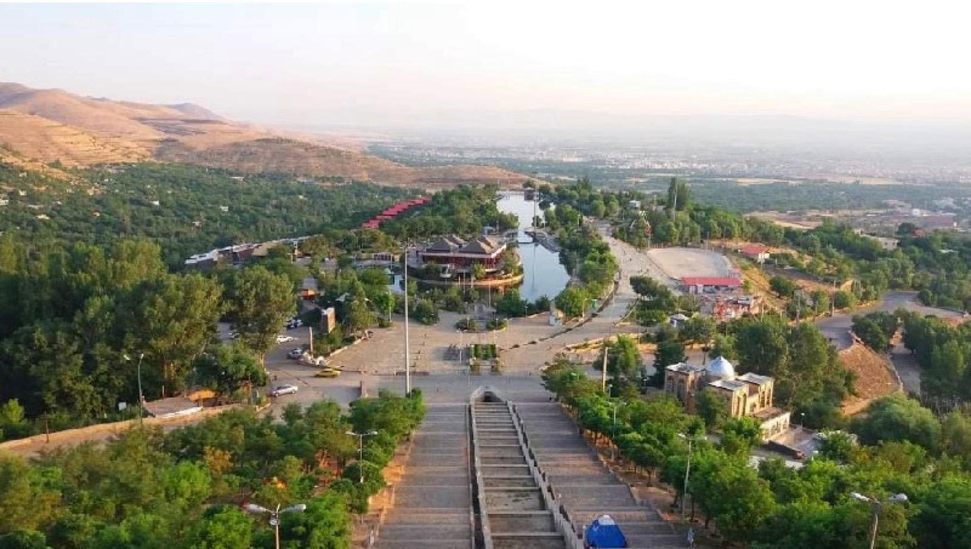 مجتمع تفریحی عباس آباد همدان؛ منبع عکس: toptourist.ir