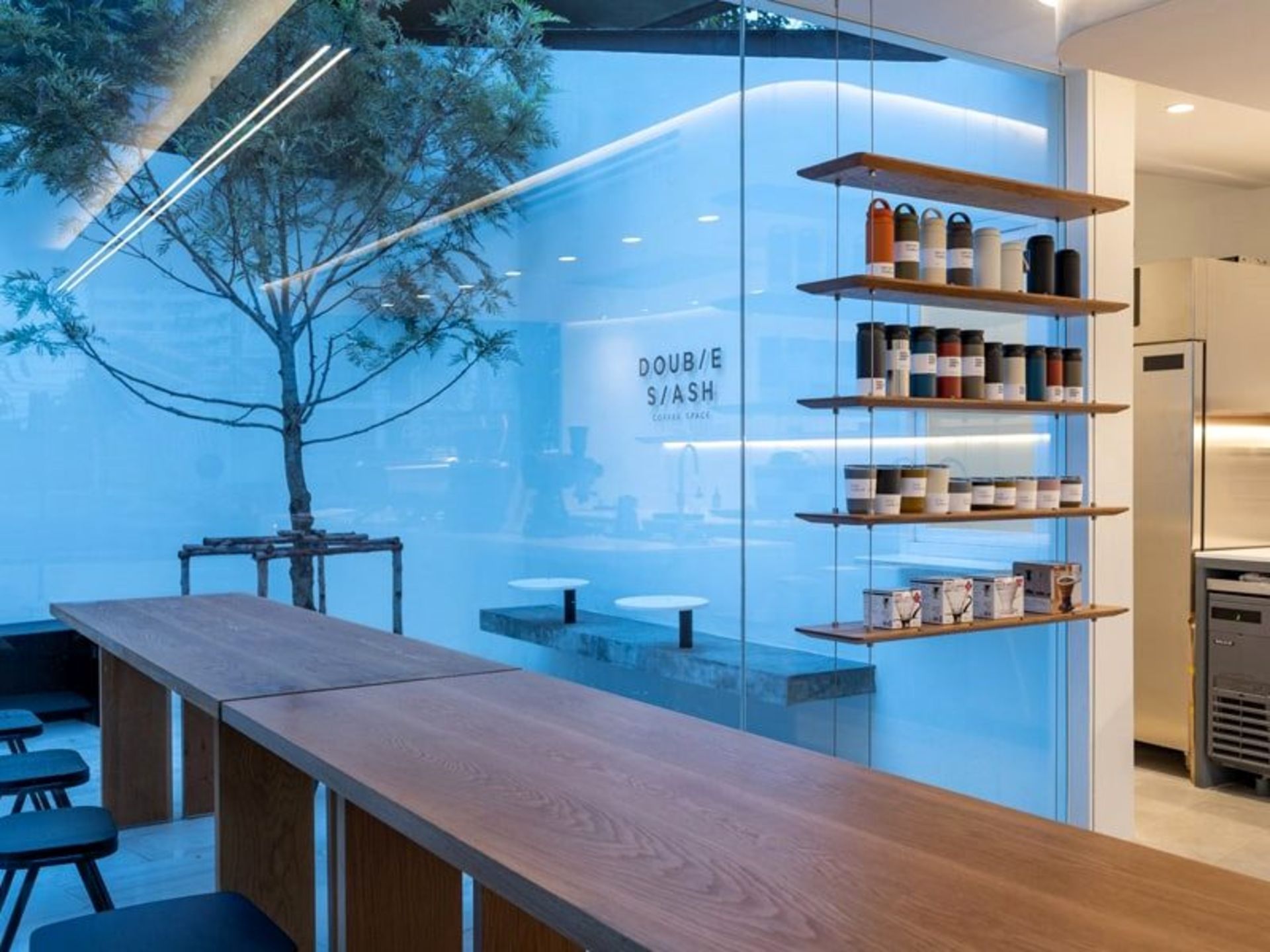 طراحی کافی اسپیس دبل اسلش