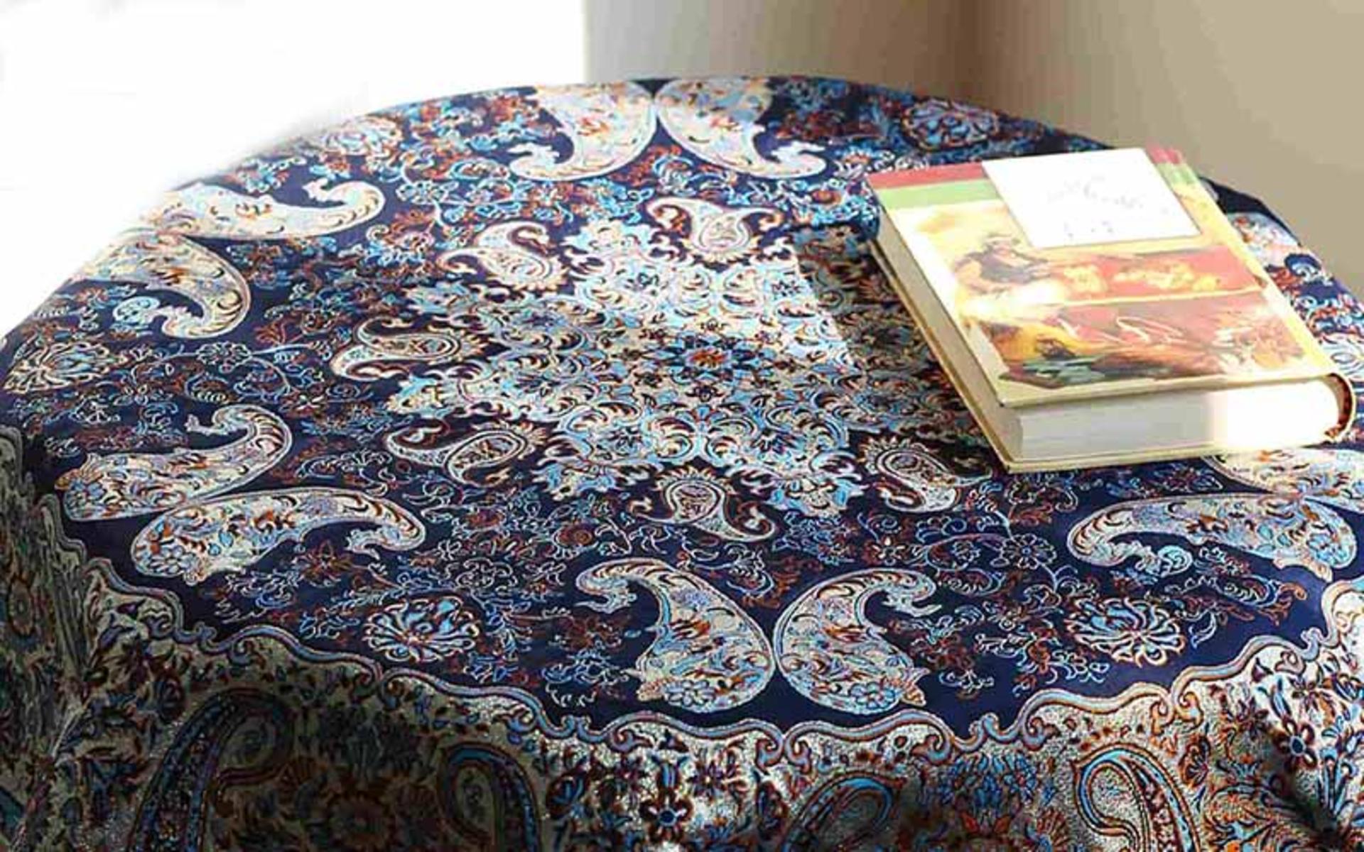 رومیزی ترمه گرد 