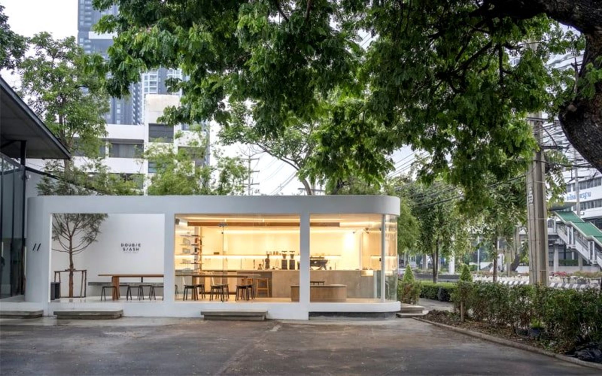 فضای بیرونی کافی اسپیس دبل اسلش