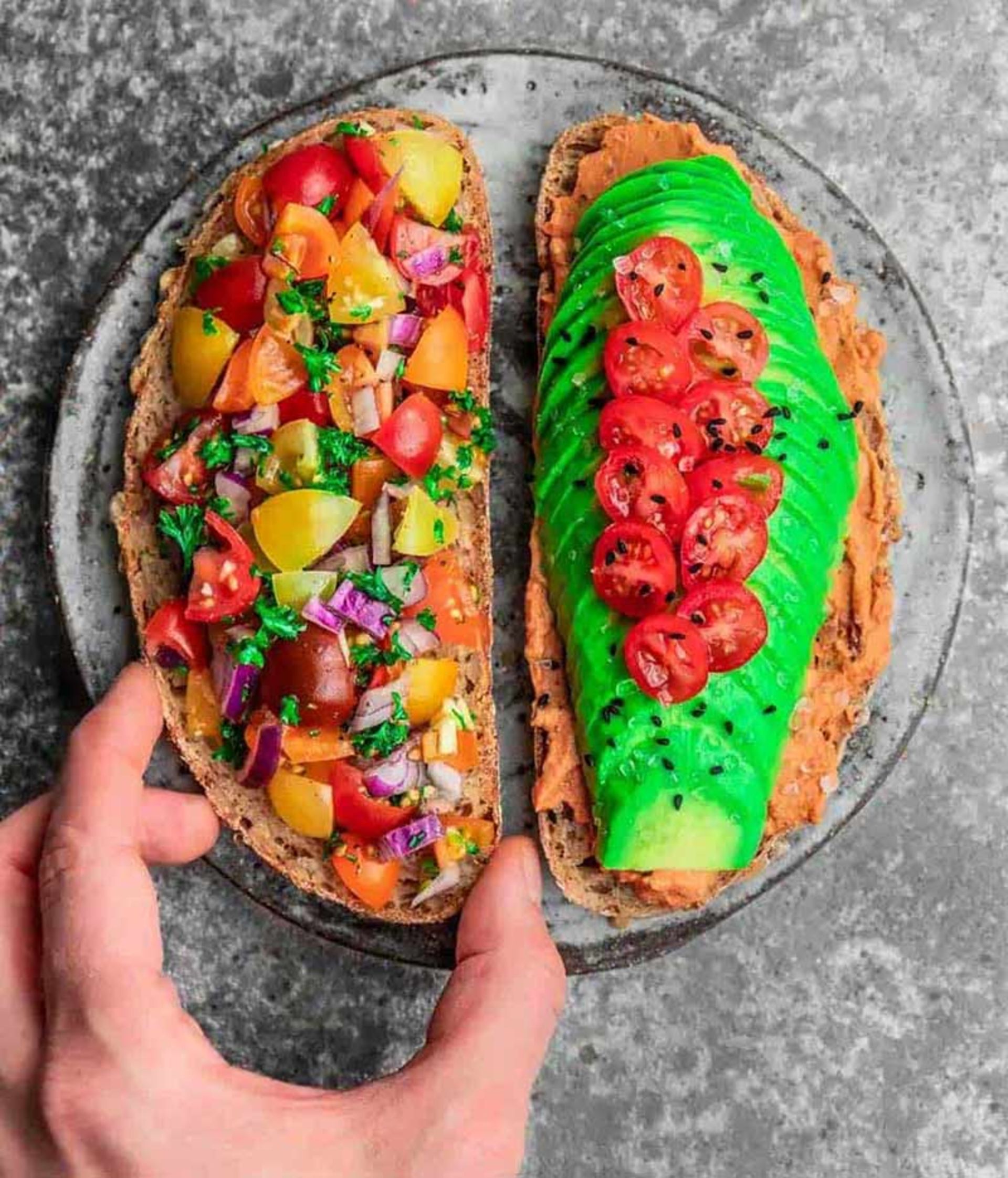 ساندویچ وگان؛ منبع عکس: instagram.com/vegan.dy؛ نام عکاس: Andy