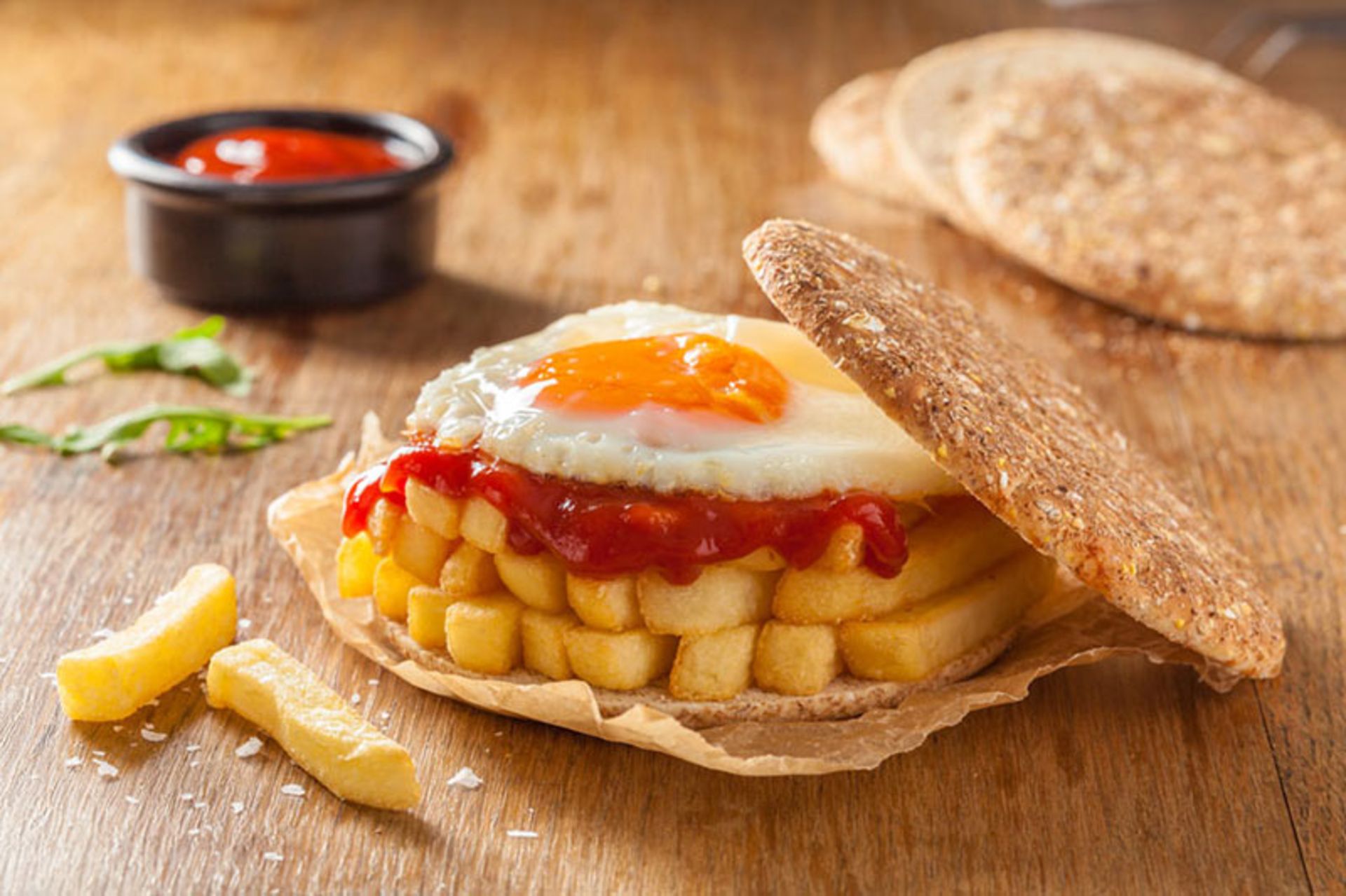 ساندویچ انگلیسی Chip Butty با تخم مرغ