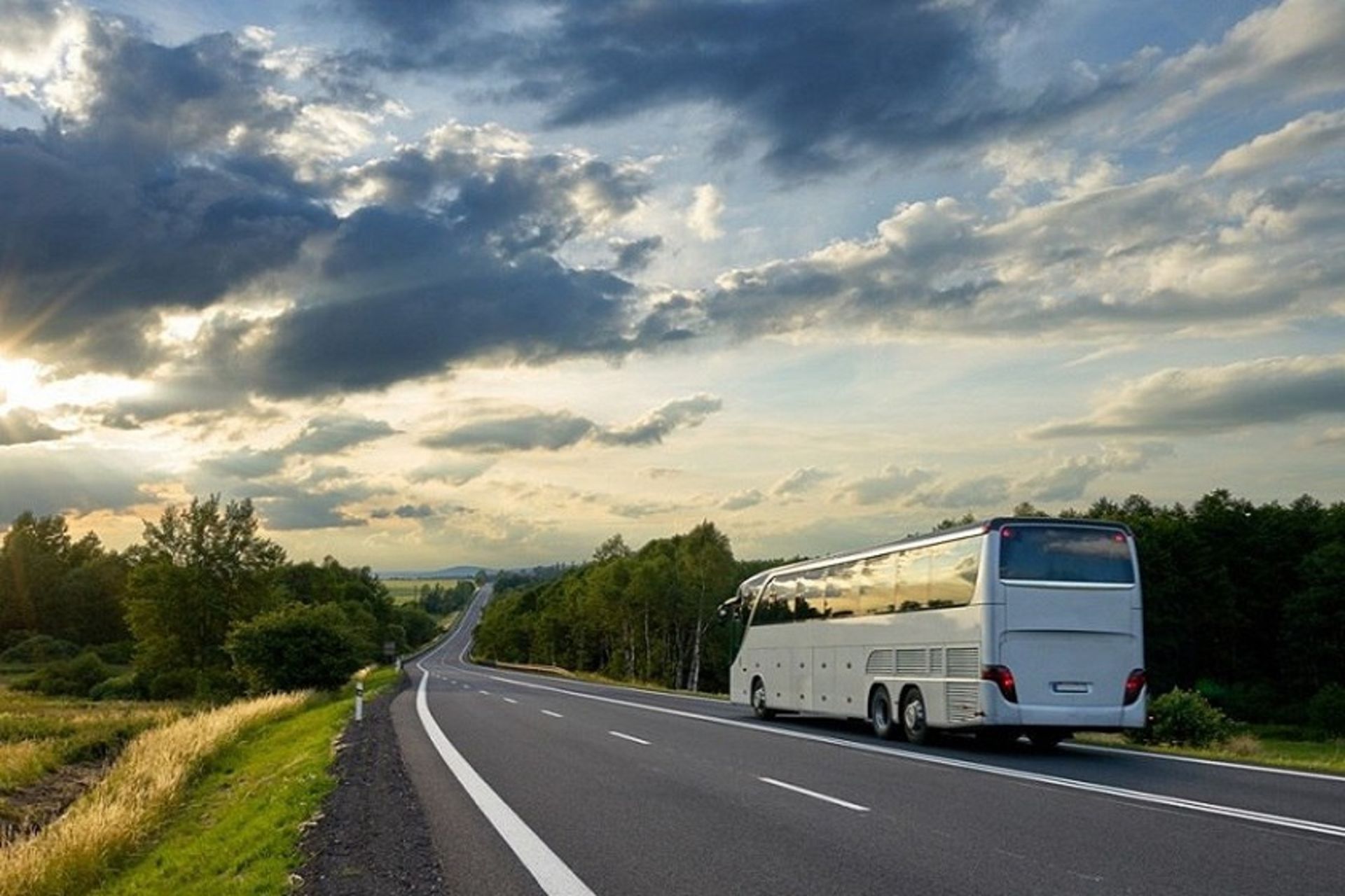 اتوبوس مسافرتی بین شهری- رپورتاژ