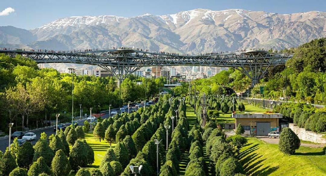 پل طبیعت تهران؛ منبع عکس: blog.rahbal.com؛ عکاس: نامشخص