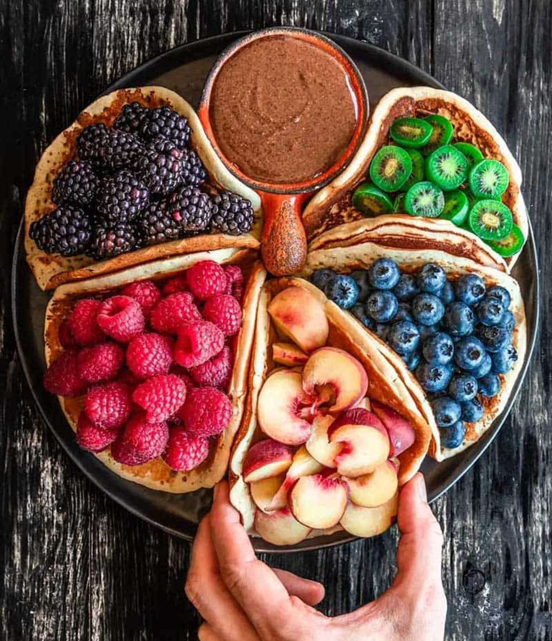 تاکوی میوه؛ منبع عکس: instagram.com/vegan.dy؛ نام عکاس: Andy