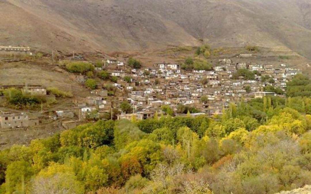 نمای کلی شهر noore- منبع عکسjazebeha.com-عکاس نامشخص.jpg
