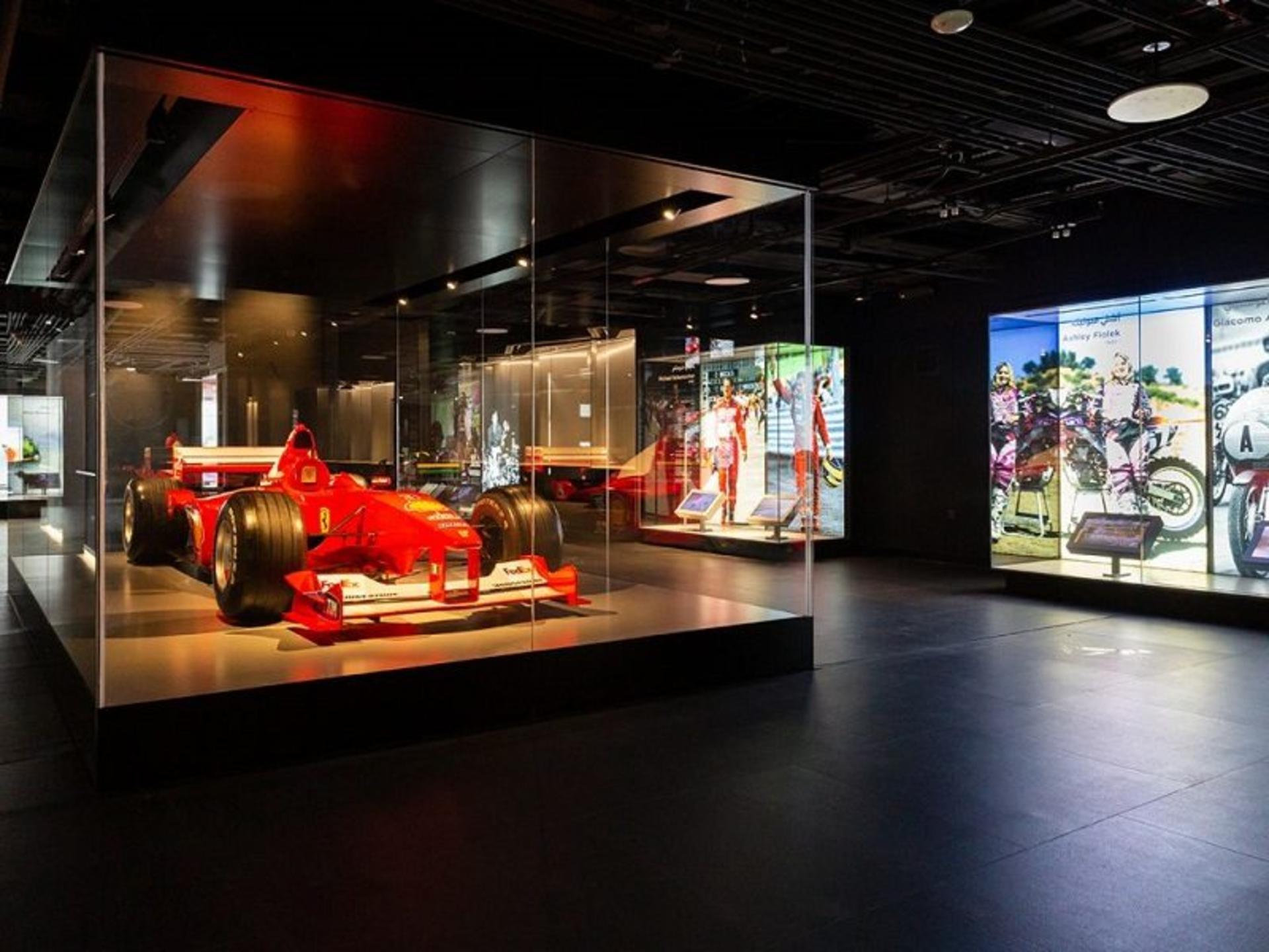 منابع: وب سایت موزه 3-2-1- 321-Qatar-Olympic-and-Sports-Museumtimeoutdoha.com-عکاس: نامشخص