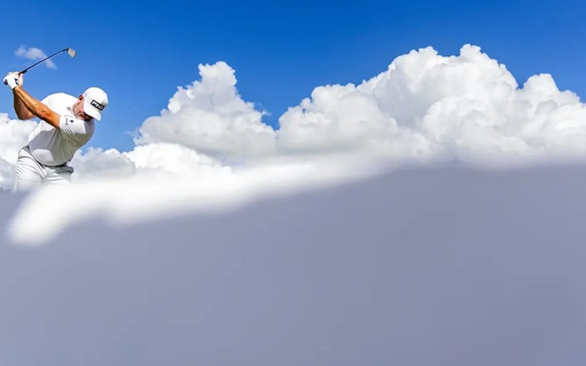 گلف بازی در میان ابرها