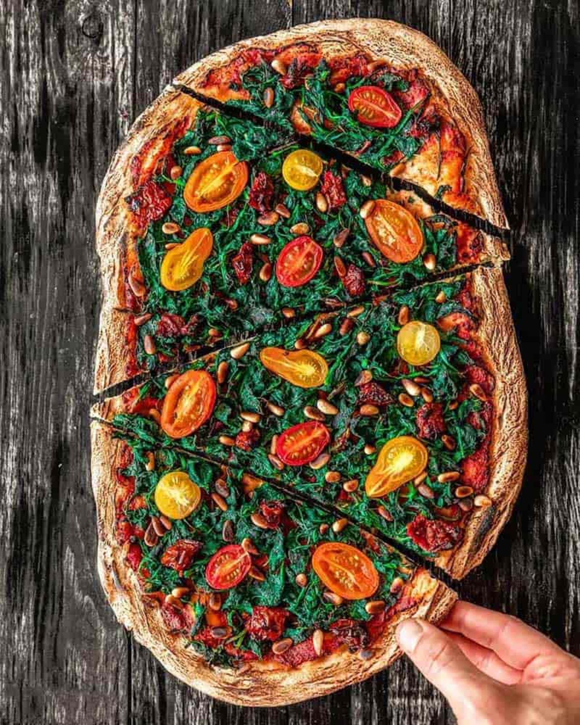 نوعی پیتزای گیاهی؛ منبع عکس: instagram.com/vegan.dy؛ نام عکاس: Andy