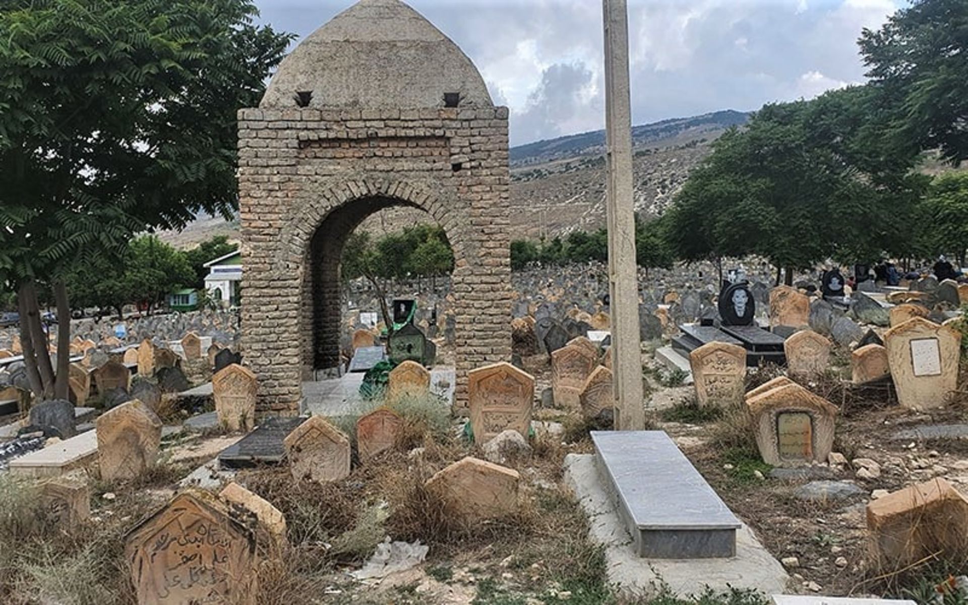 قبرستان سفید چاه، منبع عکس: گوگل مپ، عکاس: فاطیما کریمی