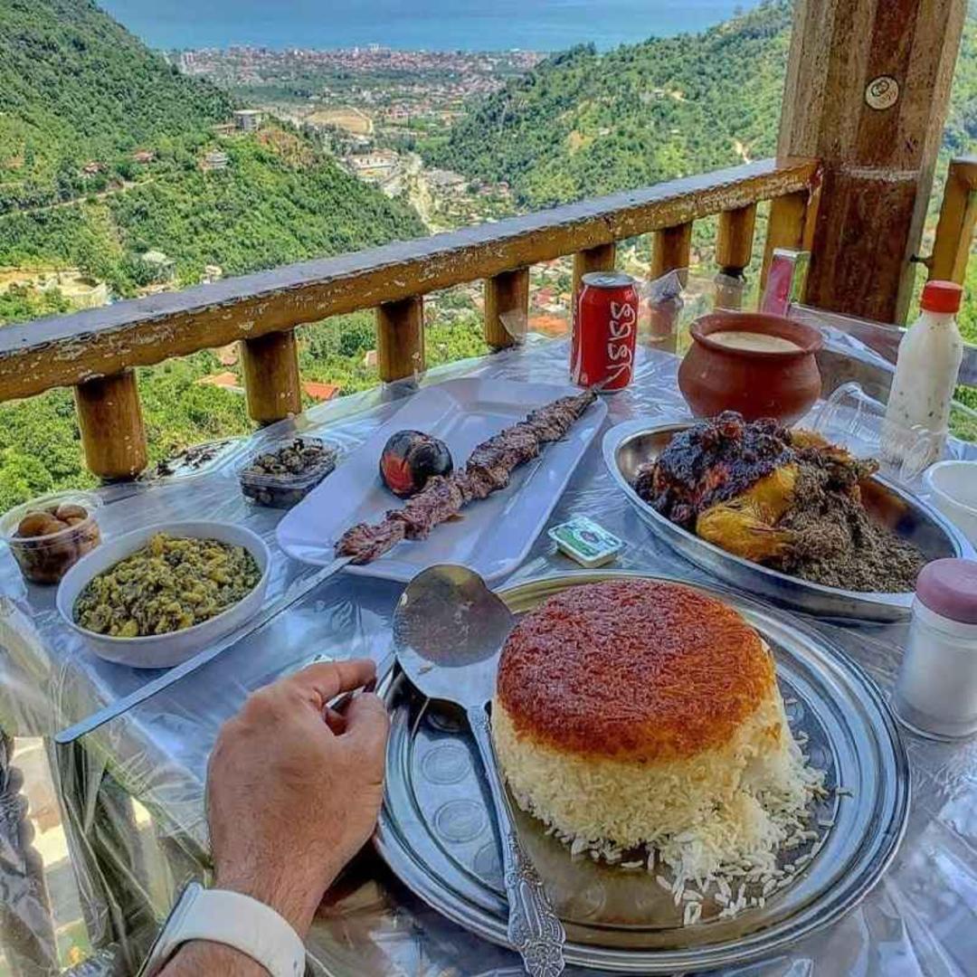 سرولان رستوران خاور خانم گوگل مپ امید اسماعلیان