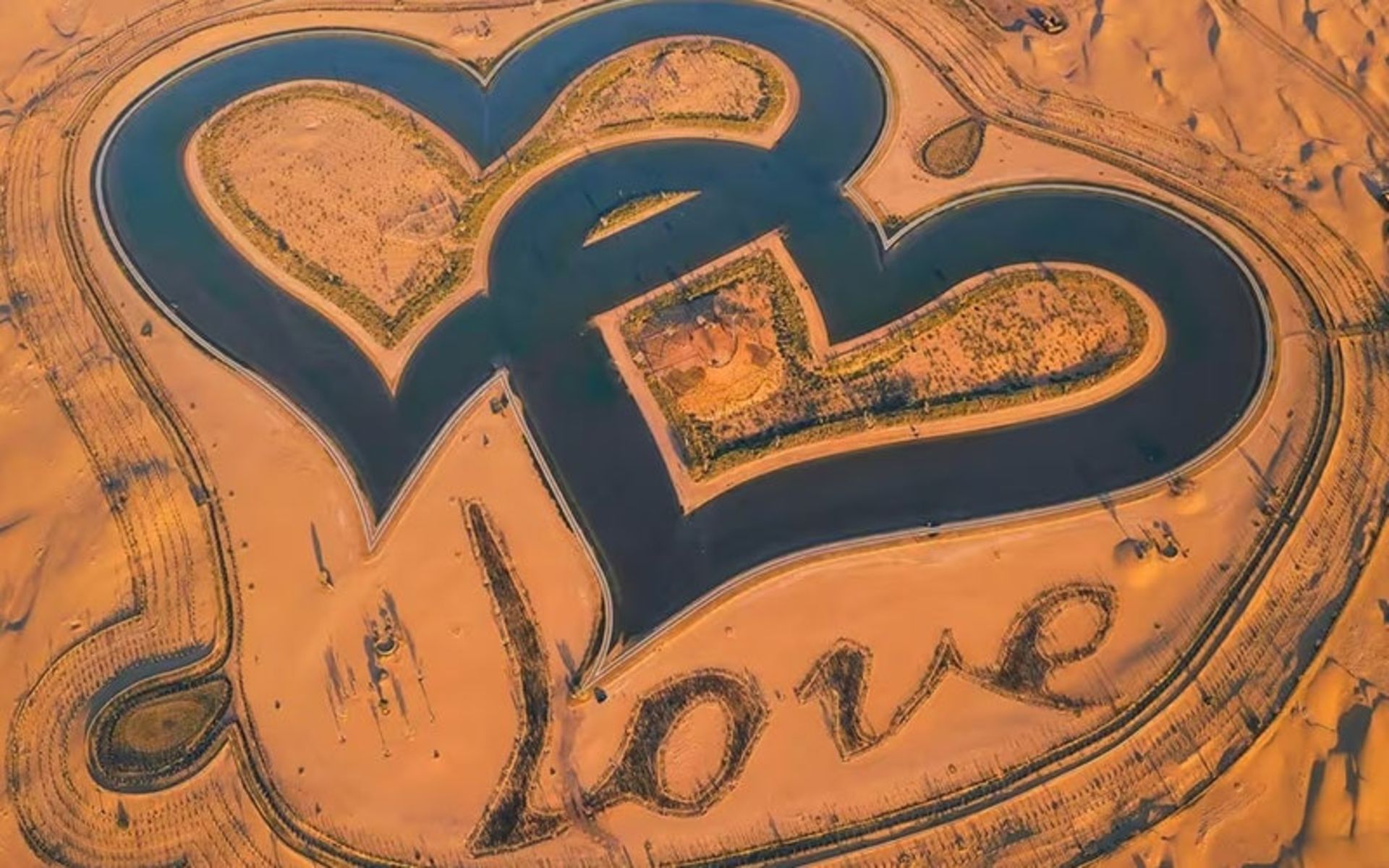عکس هوایی از دریاچه عشق دبی، منبع عکس:visitdubai.com، عکاس: ناشناس 