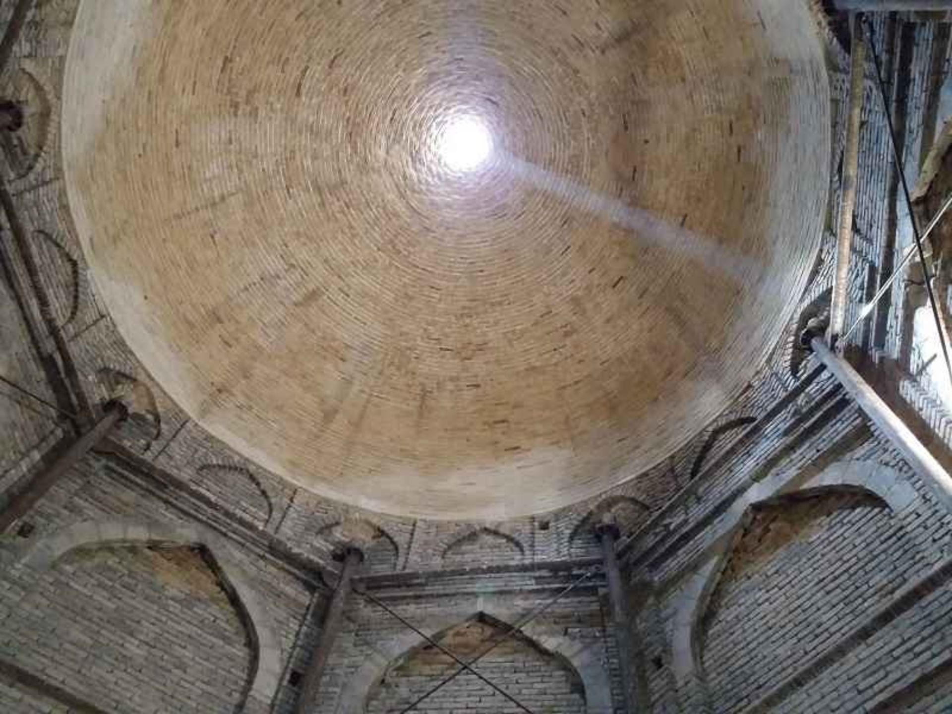 برج های دو قلو خرقان، منبع: گوگل مپ، عکاس: شادی ذاکر سلطانی 