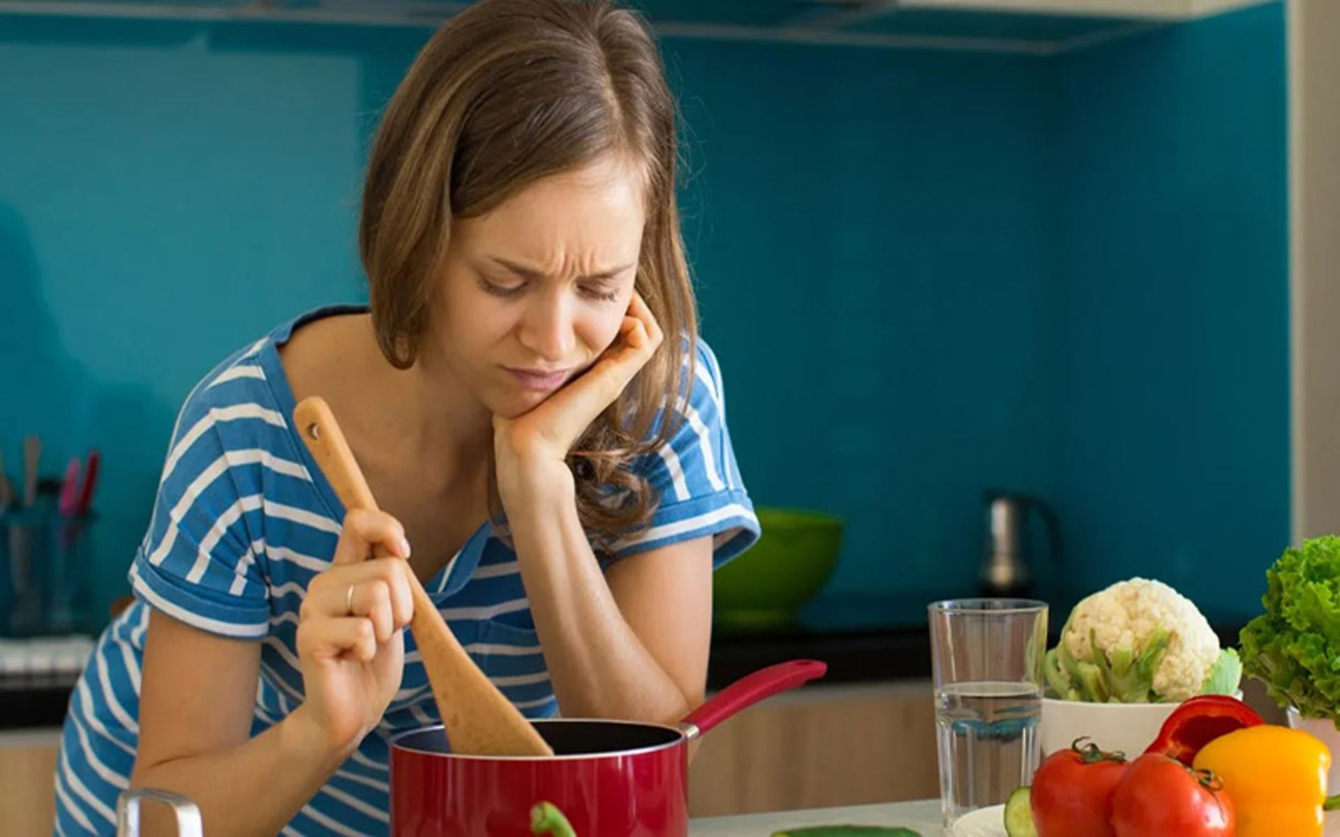 نگرانی و ترس از پختن غذا؛ منبع عکس: dilei؛ عکاس: نامشخص