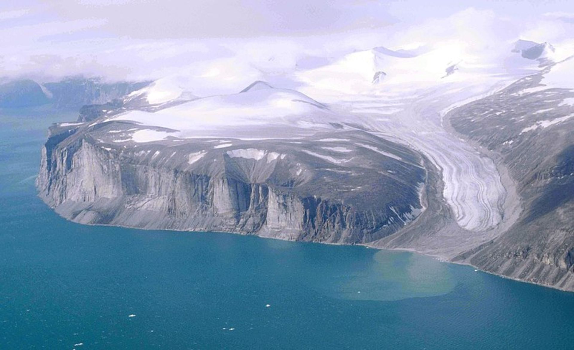 جزیره بافین؛ منبع عکس: Wikimedia، عکاس: Ansgar Walk