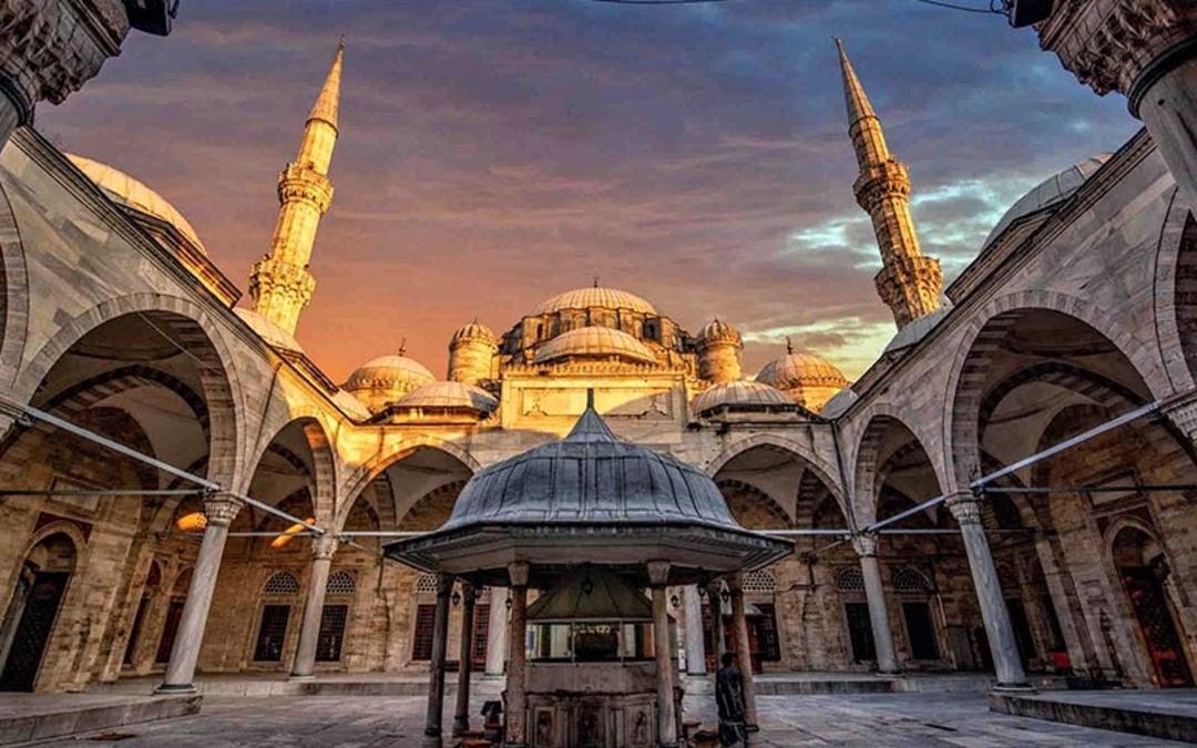 عکس مسجد سلیمانیه استانبول، منبع عکس: istanbul-pulse.com، عکاس: ناشناس
