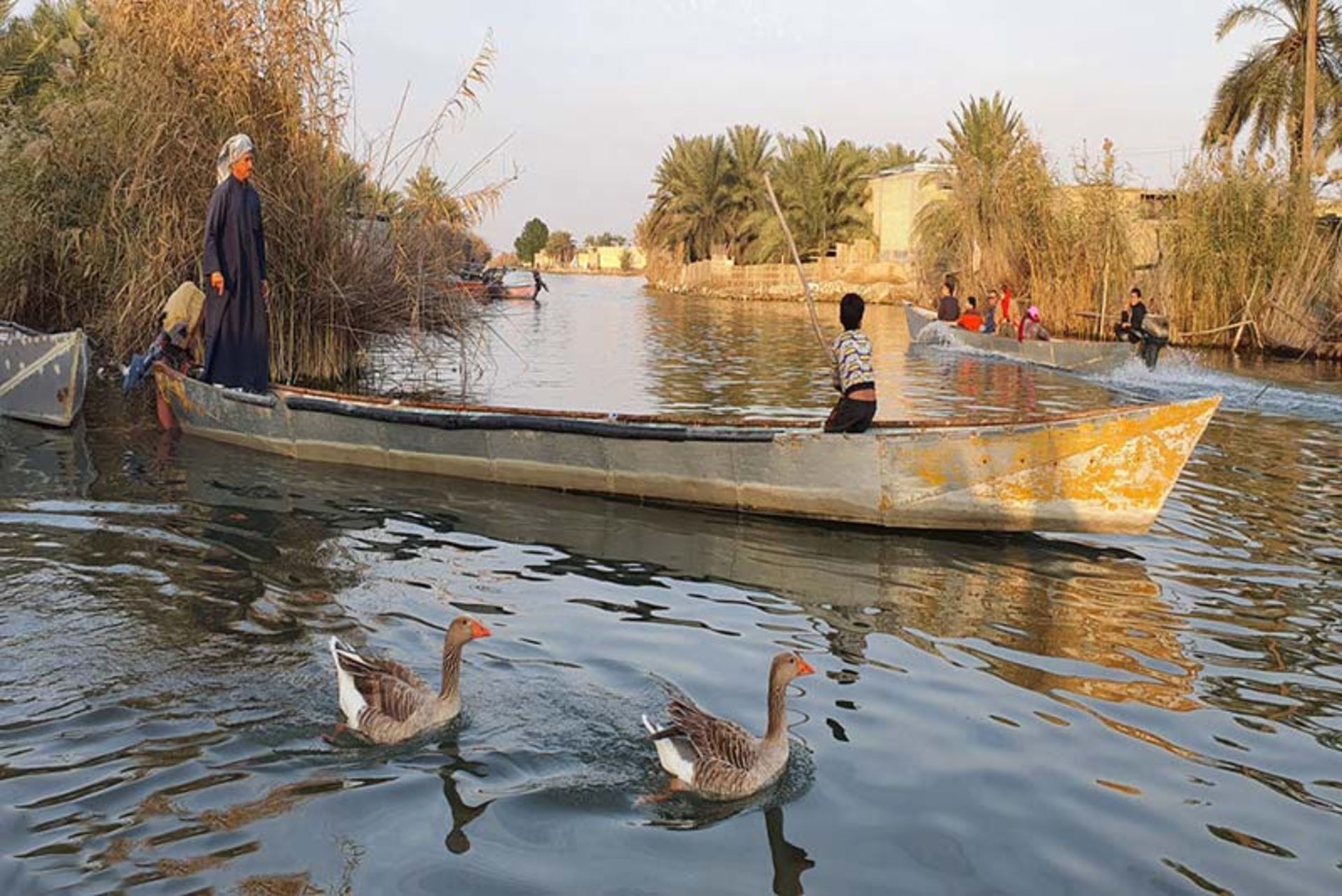 قایق اهالی روستای سراخیه؛ منبع عکس: mehr news؛ عکاس: قاسم منصور آل کثیر