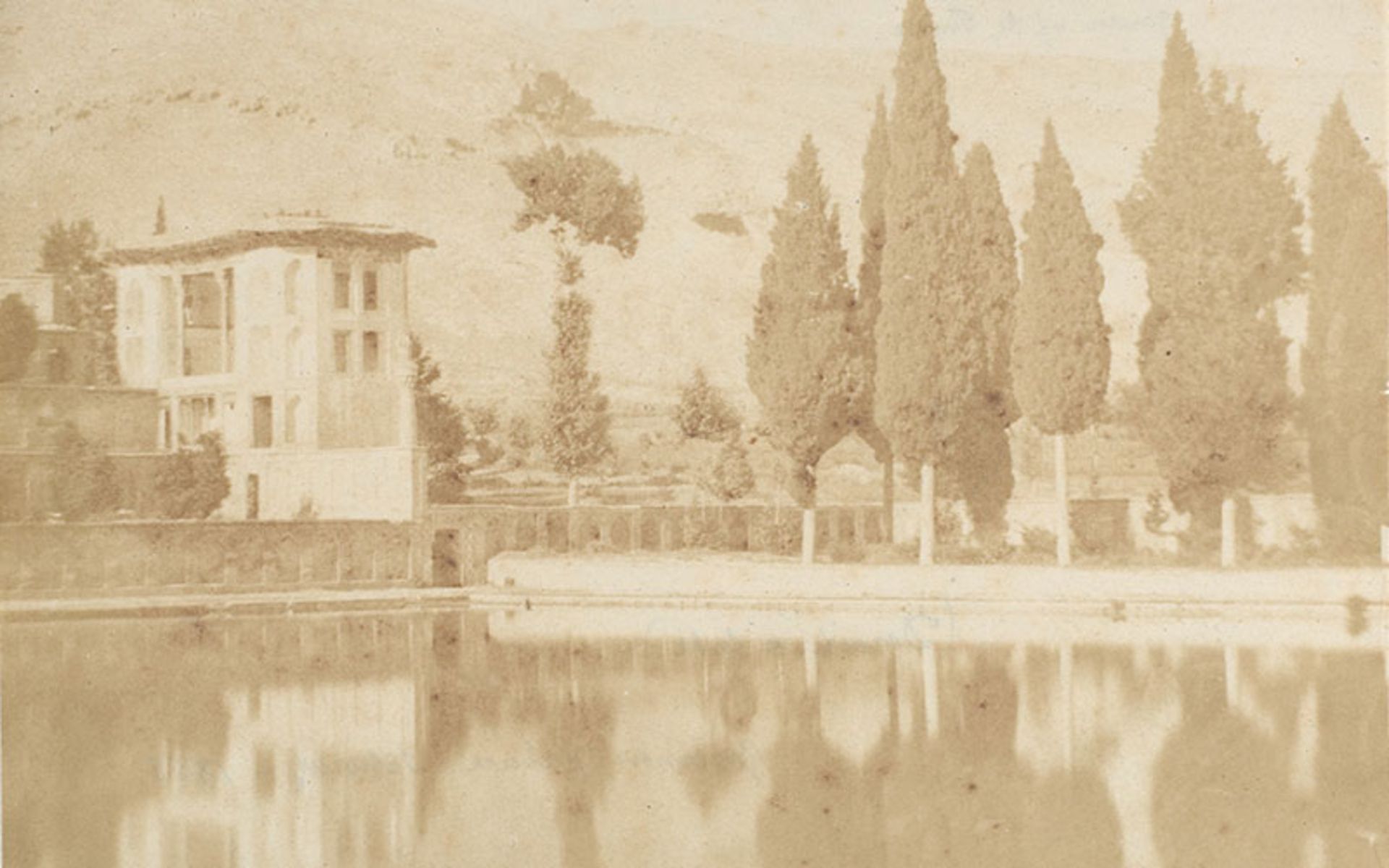 عکس قدیمی از باغی در شیراز