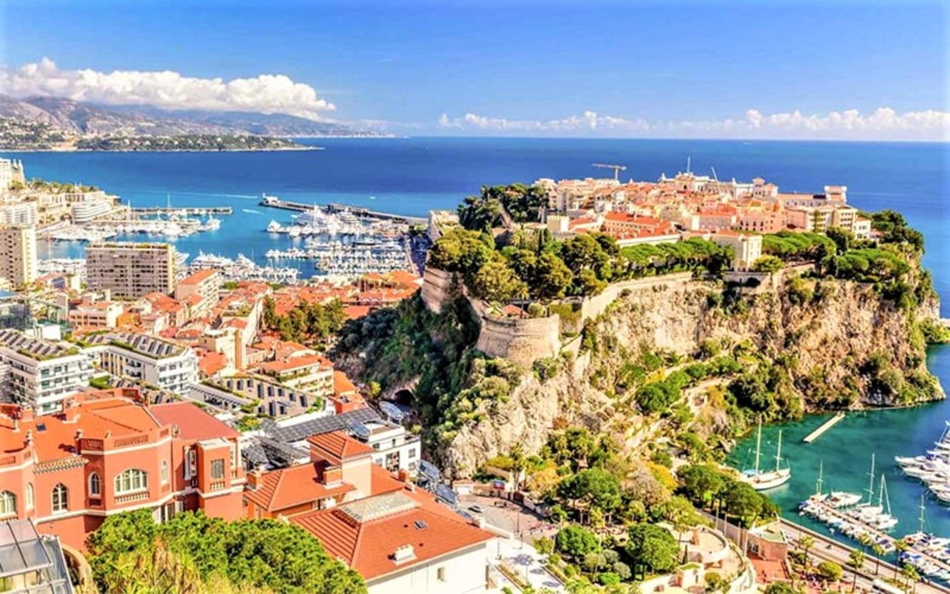 عکس هوایی از موناکو، منبع عکس: getyourguide.com، عکاس: نامشخص